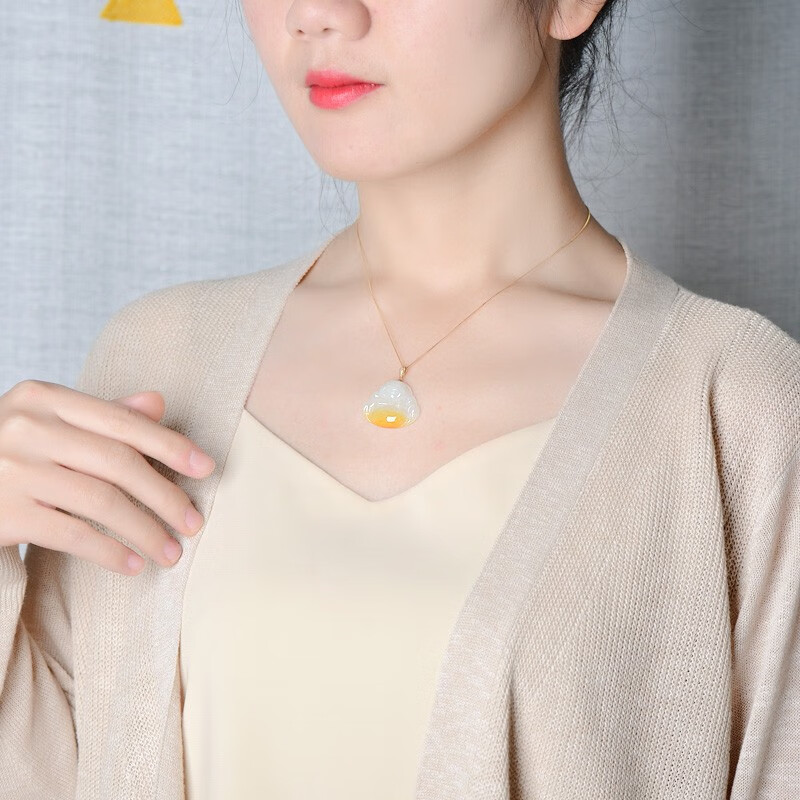 千载一玉 莹润透亮 翡翠吊坠