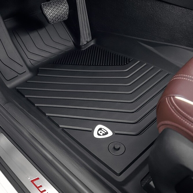 AI 半包围汽车脚垫