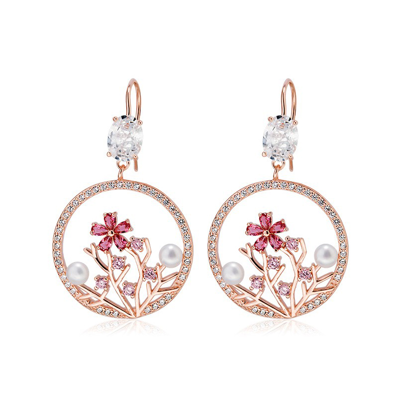 Eternelle 花朵耳饰