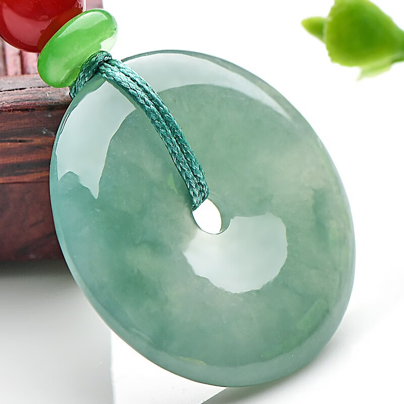 千载一玉 圆润平安扣翡翠吊坠