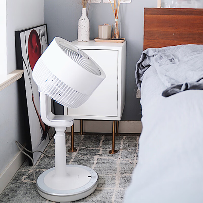 艾美特 风距更远电风扇