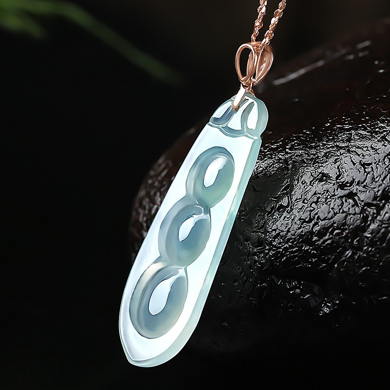 珍唯伊 四季豆翡翠吊坠