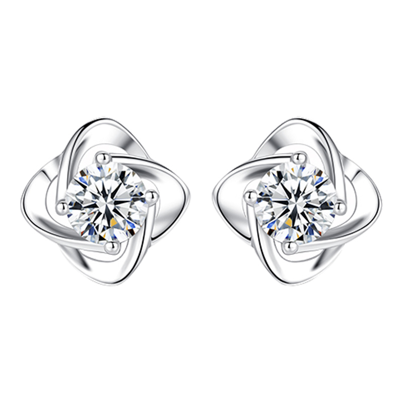 唯一四叶草耳饰