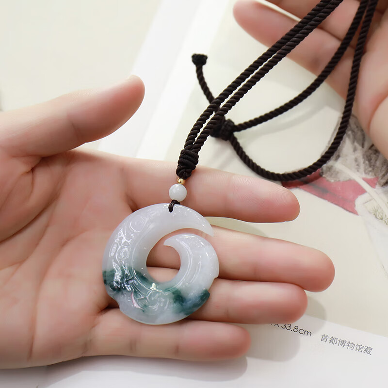 印象眸 精美细腻翡翠吊坠