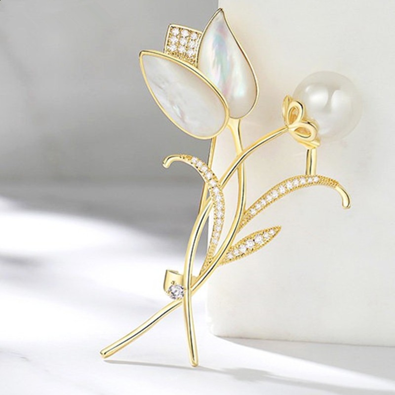 晓色郁金香宝石胸针