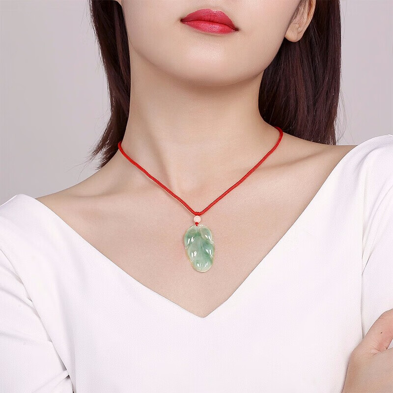 周六福 叶子翡翠吊坠
