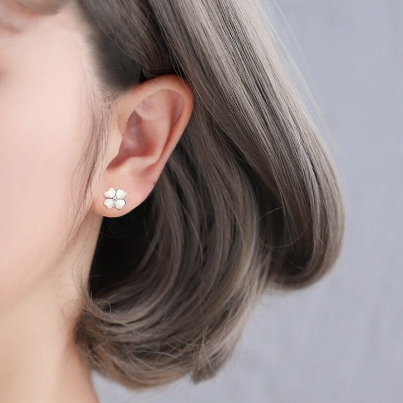 唯一 四叶草足银耳饰