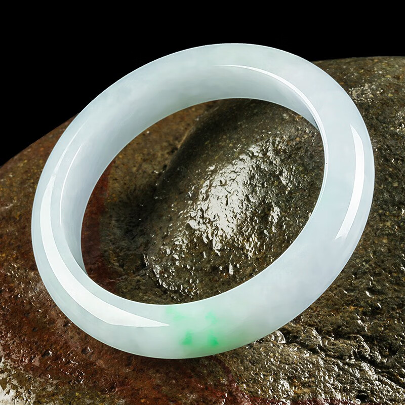 碧玉尊 天然冰糯种翡翠手镯