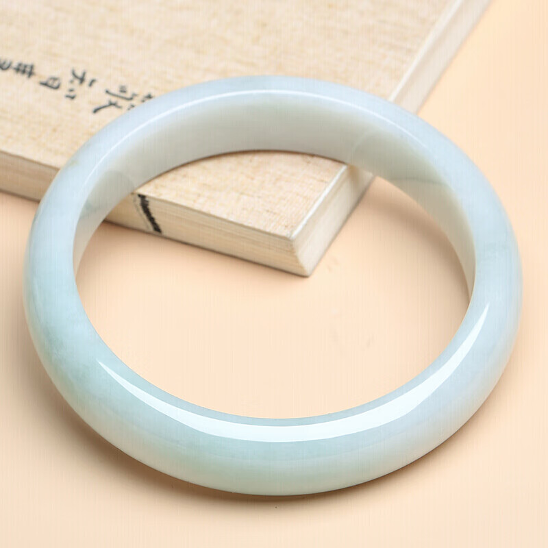 印象眸光滑晶莹翡翠手镯