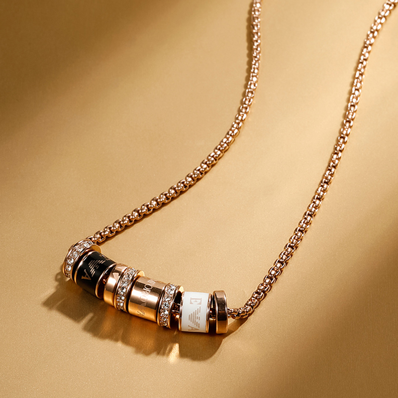 阿玛尼 复古摩登外观项链