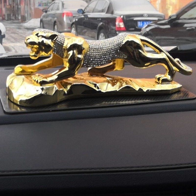 紫杉堡 美观大方汽车摆件