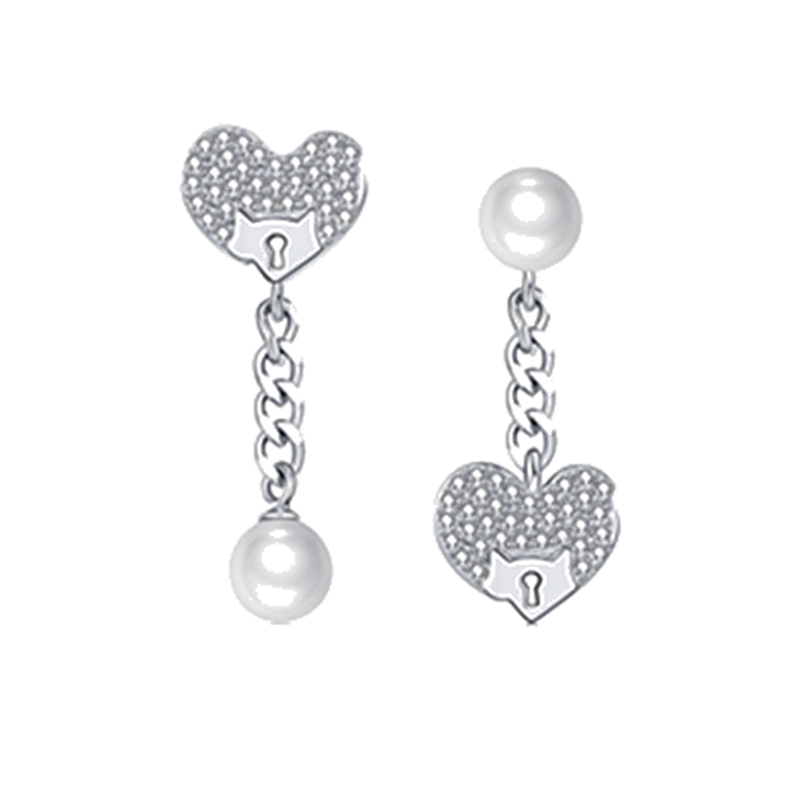 卡蒂罗爱心珍珠耳饰