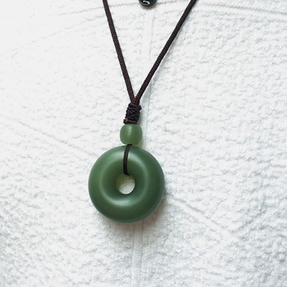 金玉兰香天然玉石翡翠吊坠