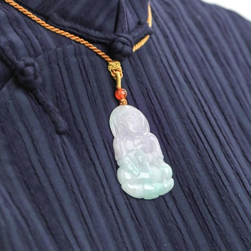 七彩云南 刻画生动 翡翠吊坠