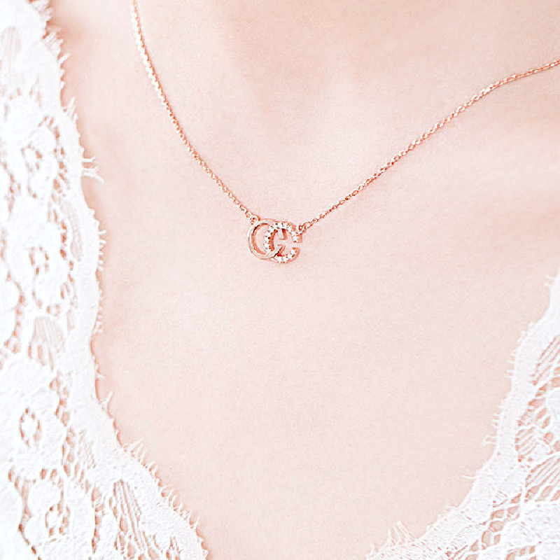伊黛儿 独特双C 项链