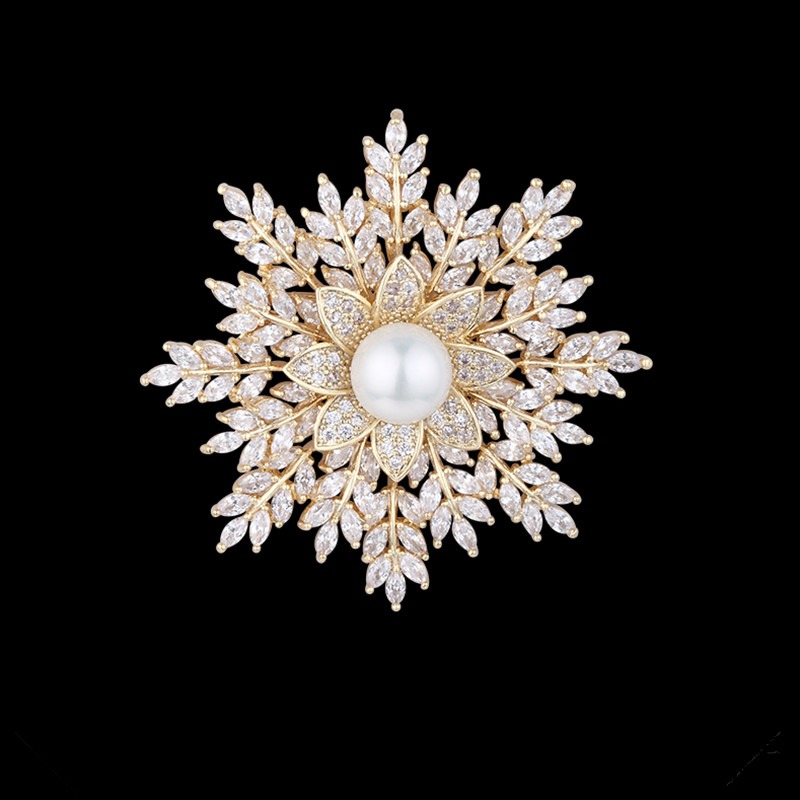 Eternelle金色雪花胸针