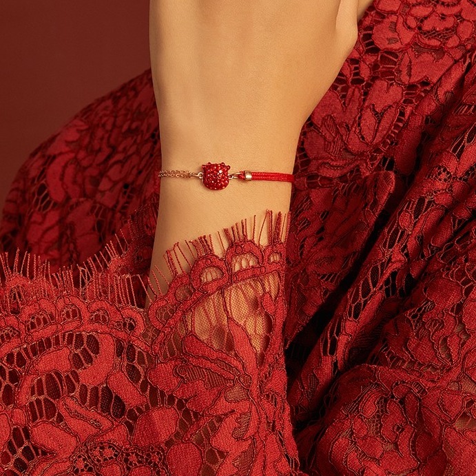 卡蒂罗生肖小红牛手链