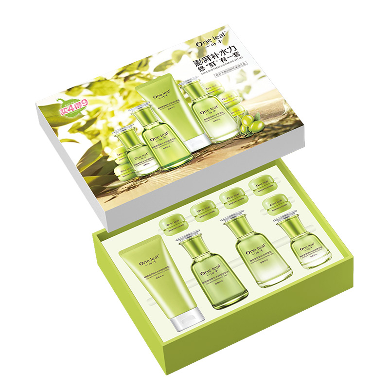 一叶子 鲜补水橄榄嫩芽保湿套装