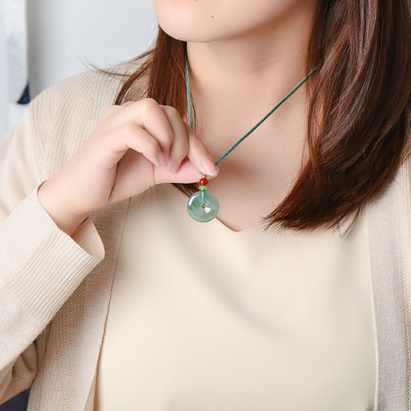 千载一玉 内外皆圆翡翠吊坠