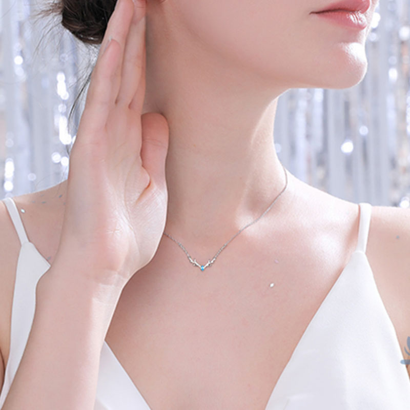 I&U 奥地利蓝色锆石项链