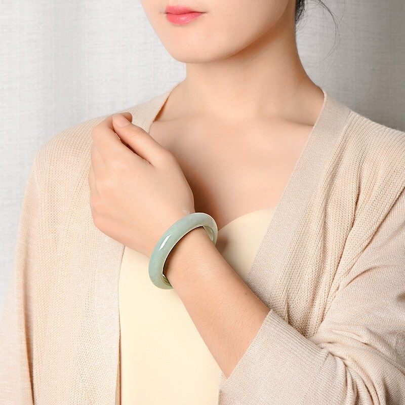 可玉可求 秀丽 翡翠手镯