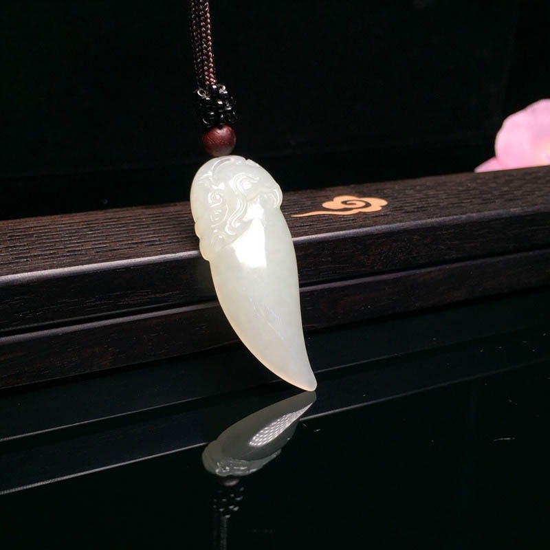千禧恋人 狼牙玉石吊坠