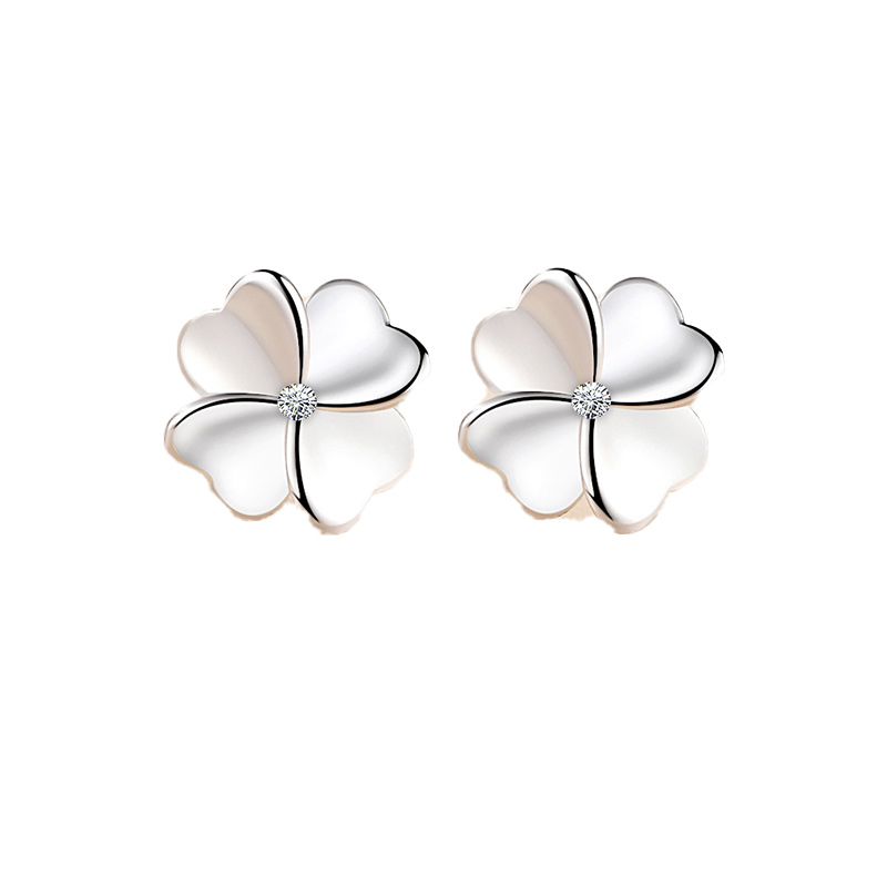 唯一四叶草耳环