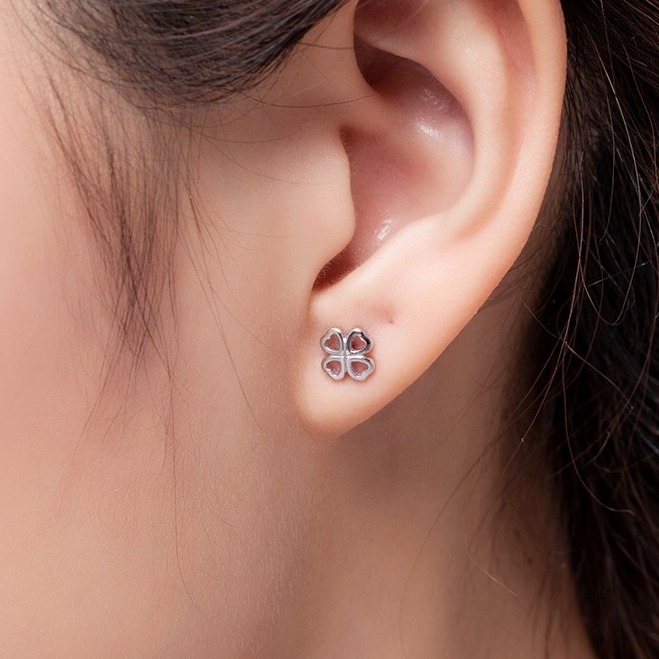银千惠四叶草耳饰