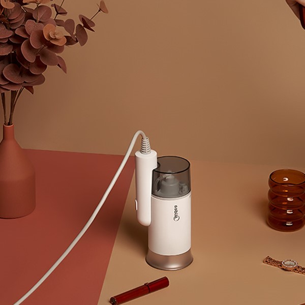 美的 小型折叠便携式挂烫机