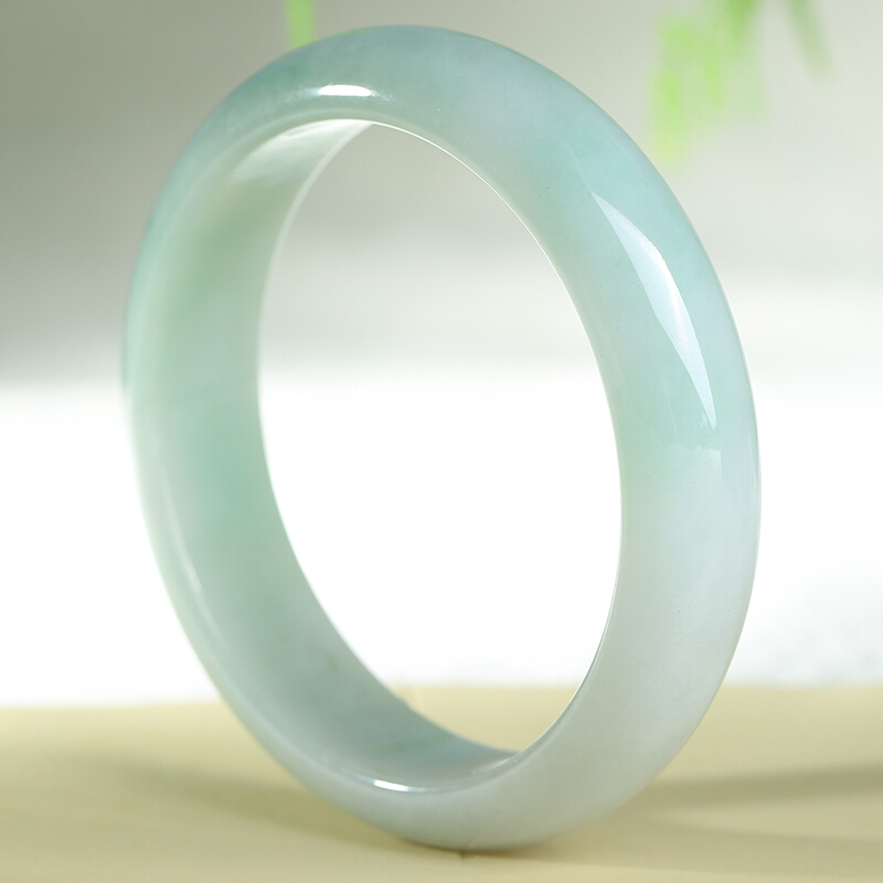 净心石 清丽素雅 翡翠手镯