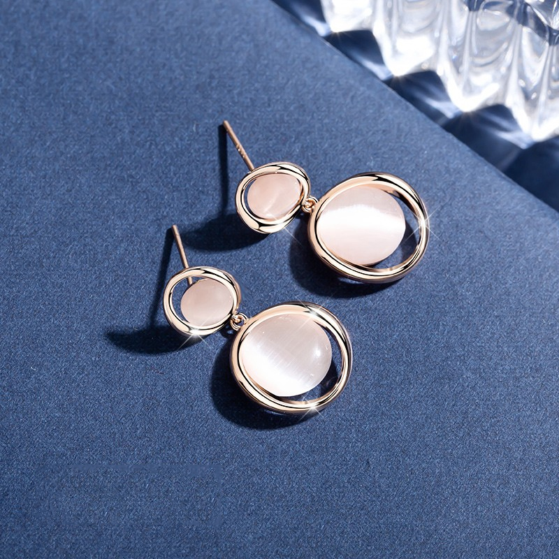 Qlady 猫眼石圈圈耳饰