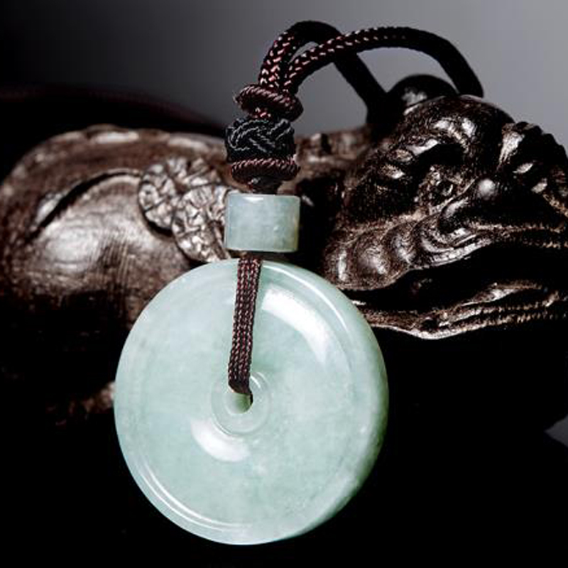 周大福 古典风 翡翠吊坠