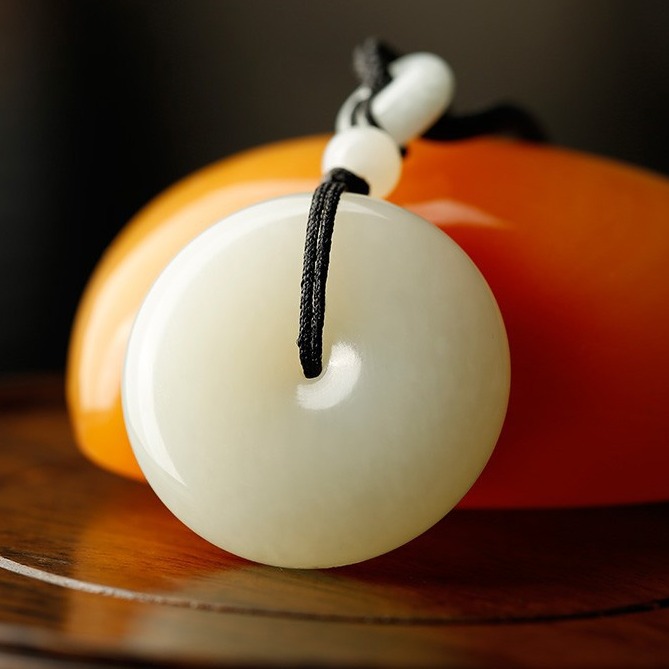 慈元阁 手工打磨翡翠吊坠