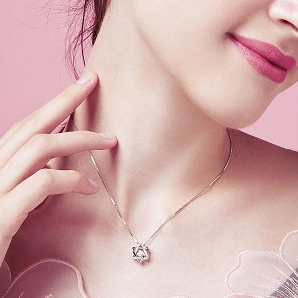 银千惠托帕石项链