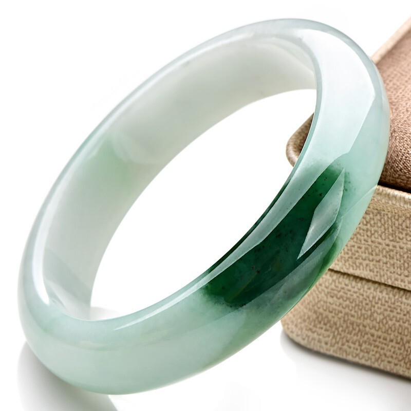 可玉可求 冰绿飘花绿玉手镯