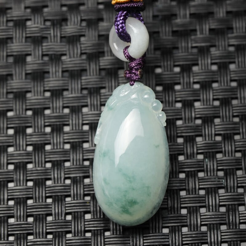 七彩云南 翡翠福瓜玉坠