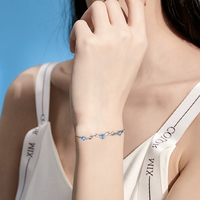 卡蒂罗优雅手链