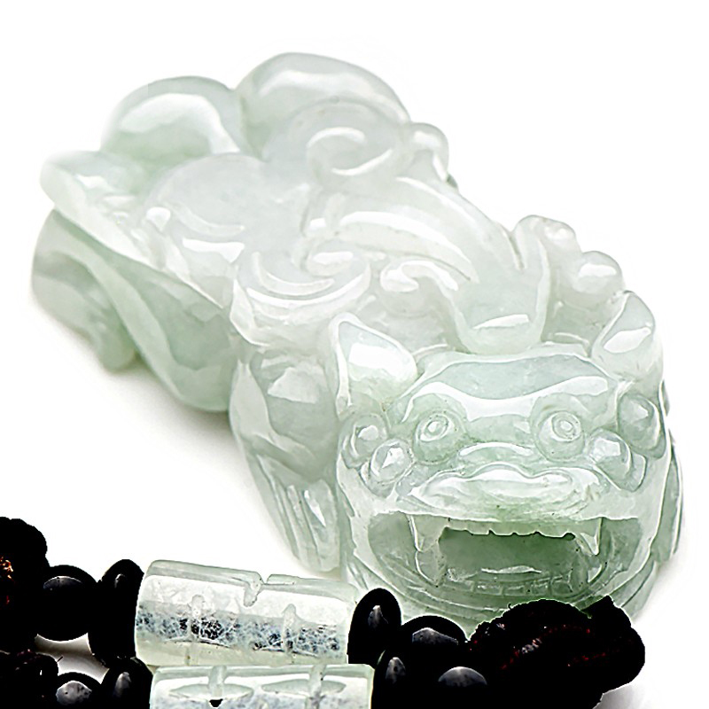 千载一玉 雕刻翡翠吊坠