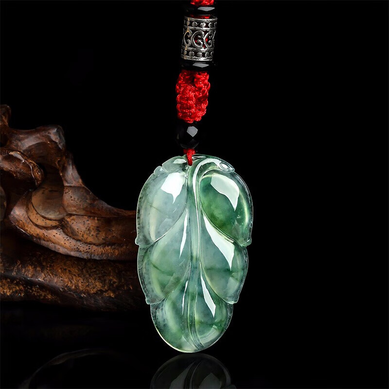 周六福 叶子玉石 翡翠吊坠