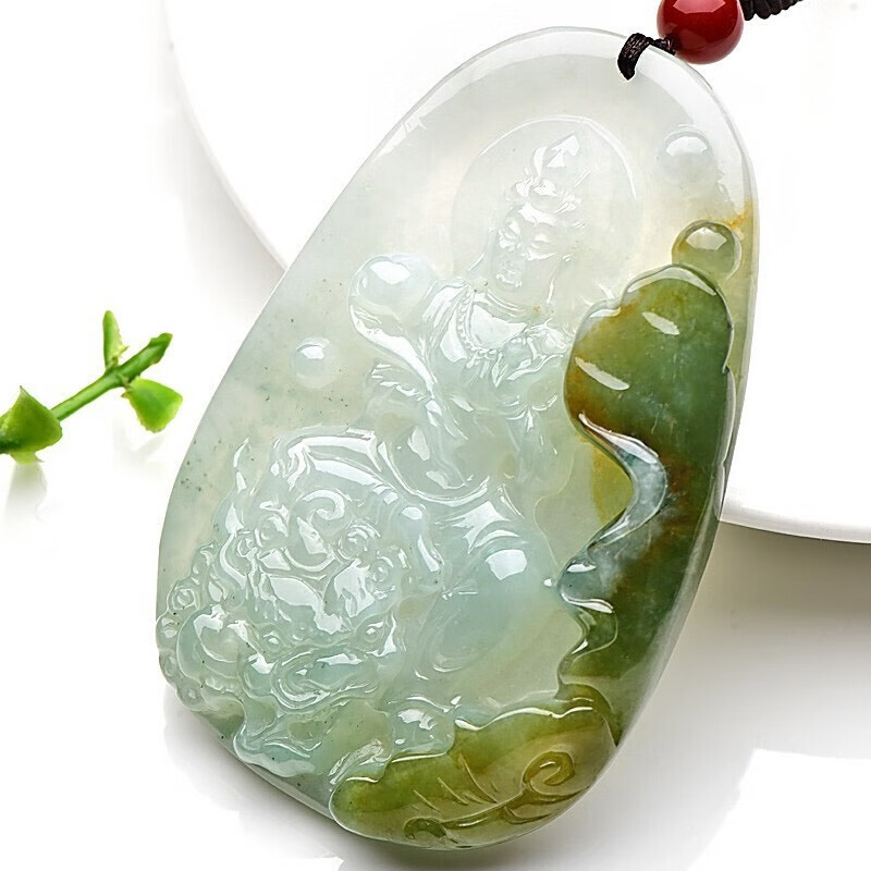 千载一玉 精雕细琢 翡翠吊坠