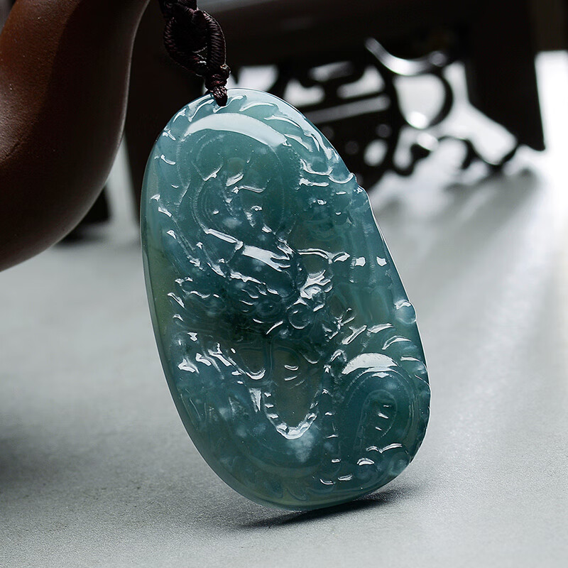 东方雅翠 飞龙翡翠吊坠