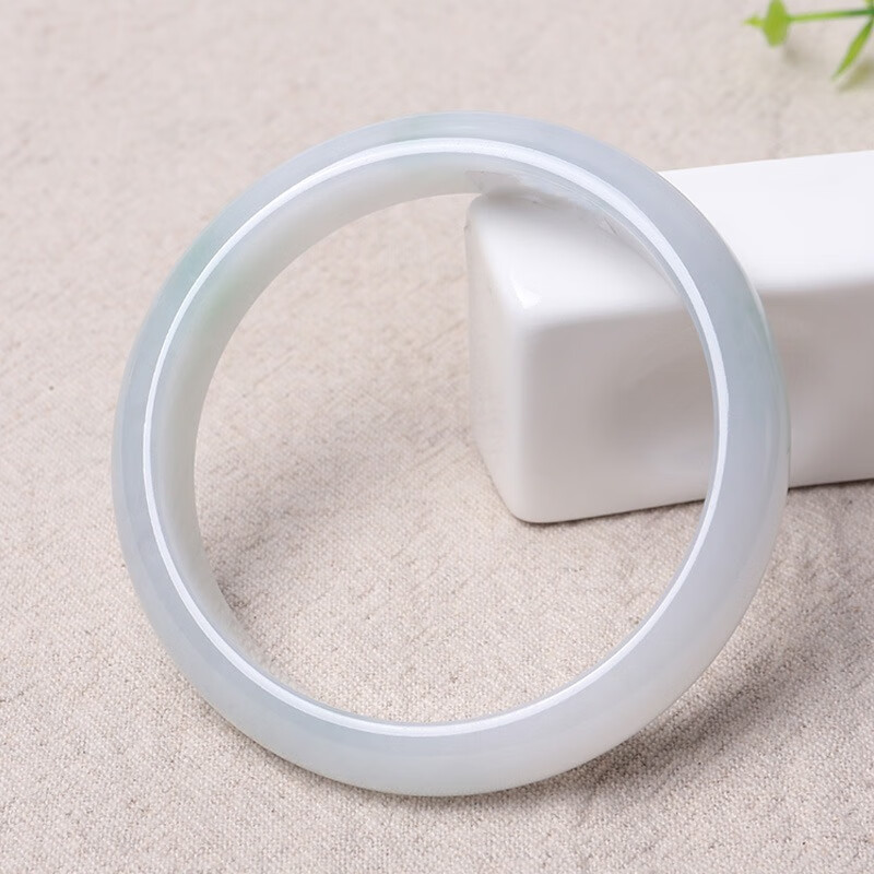 印象眸 简洁饱满 手镯