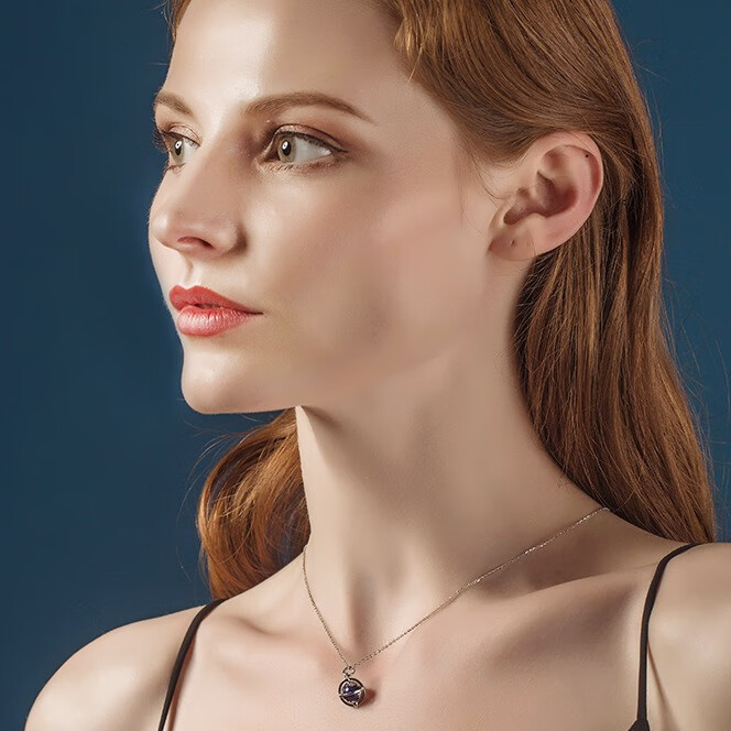 法斗 星球锁骨项链