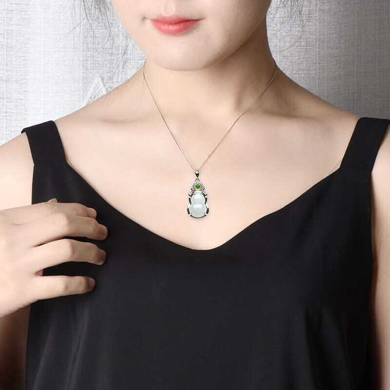 千载一玉 翡翠葫芦吊坠