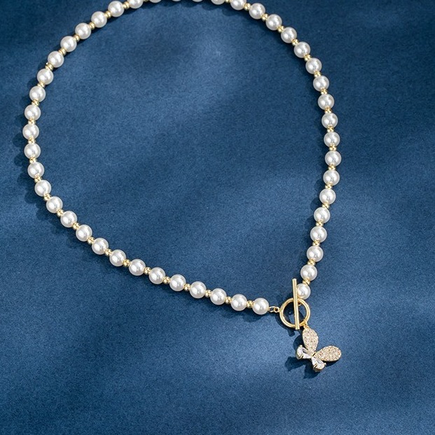 Qlady 简约珍珠蝴蝶项链