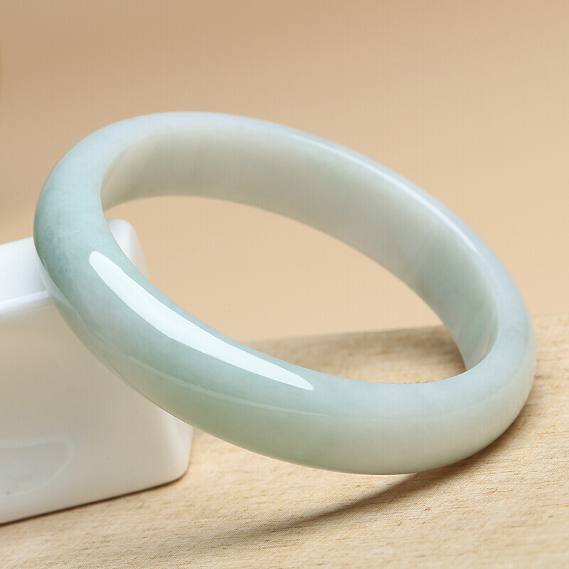 印象眸 简约翡翠手镯