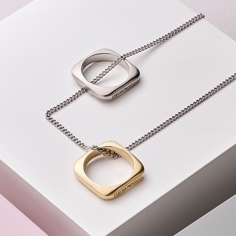 阿玛尼镂空不规则吊坠项链