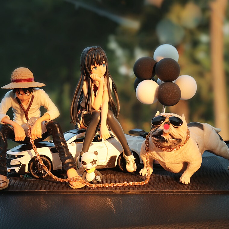 锡曼尘 动漫造型汽车摆件