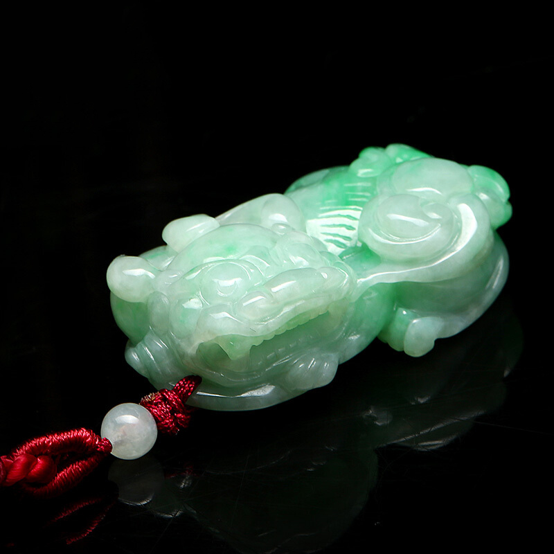 七彩云南 翡翠玉貔貅吊坠
