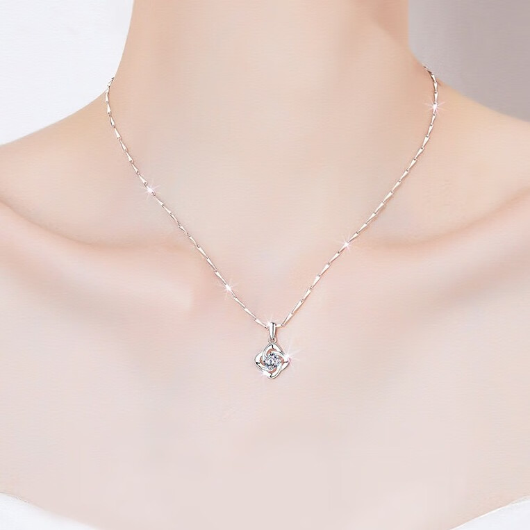 恋晴 莫桑钻四叶草项链